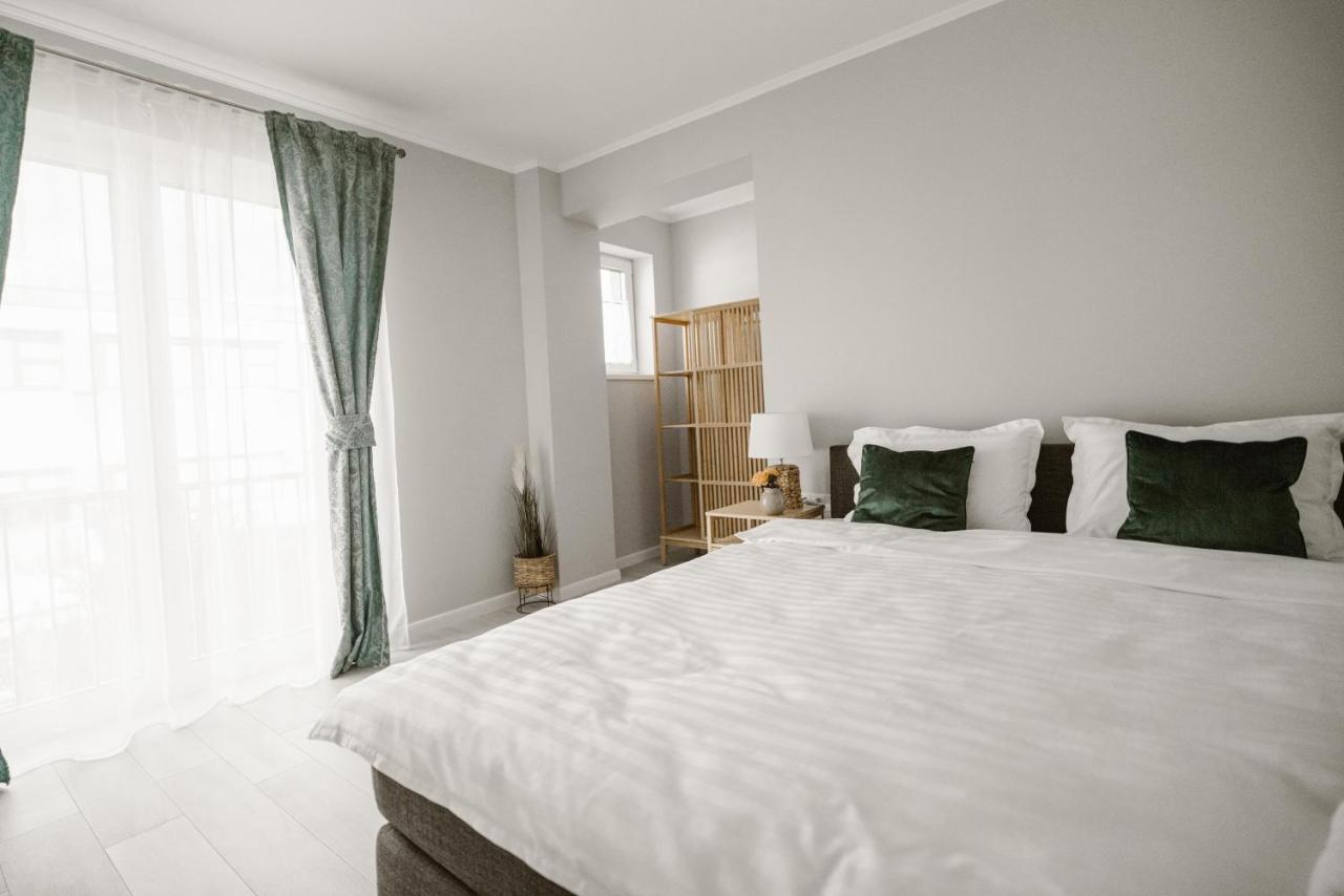 Ezonia Apartament *